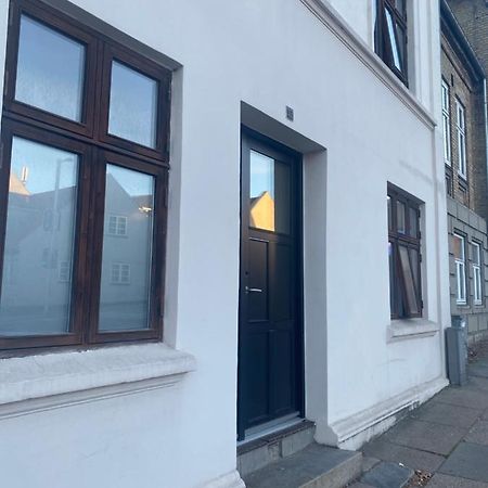 En Lille Hel Lejlighed I Midtbyen - Centralt, Hyggelig Og Taet Pa Alt! Randers Zewnętrze zdjęcie