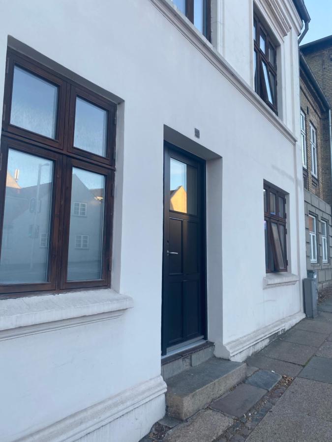 En Lille Hel Lejlighed I Midtbyen - Centralt, Hyggelig Og Taet Pa Alt! Randers Zewnętrze zdjęcie